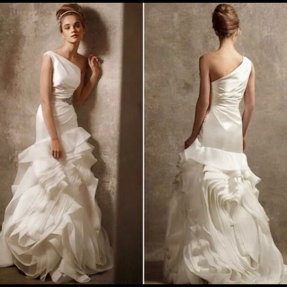 Vera Wang Organza, One shoulder wedding dress sz 6